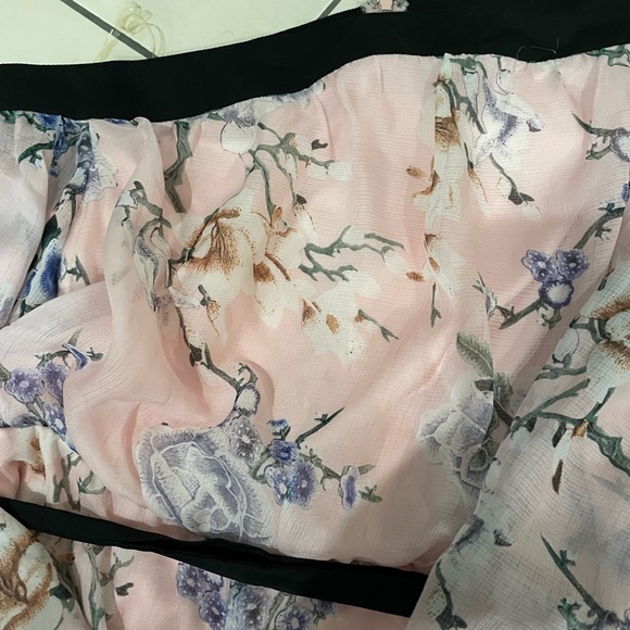 Pink floral off the shoulder playsuit with black detailing - Picture 6 of 9